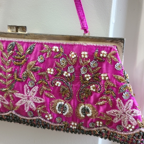 Pink Beaded Santi beaded handbag/clutch - Picture 12 of 12